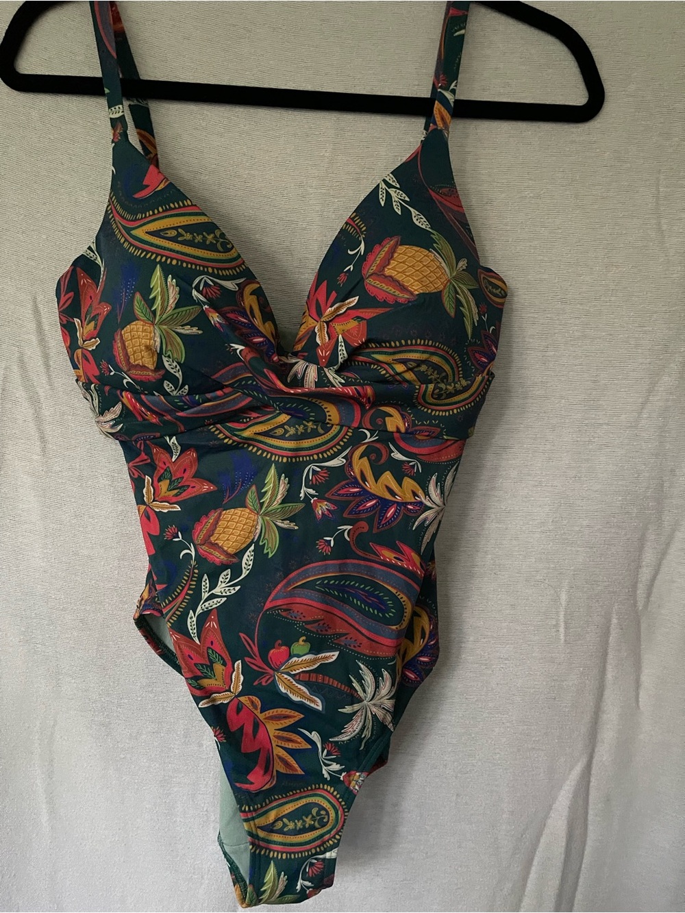 Biden one piece bathing suit size 32 DD beautiful colors